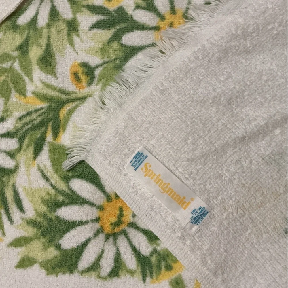 Vintage Set of Springmaid Bath Towels Each measure - Picture 6 of 14